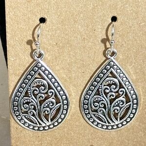 2/$20 Silver tone water droplet filigree floral hook earrings NWOT